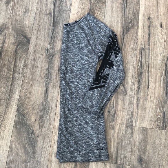 OBEY Women’s XS tunic - Picture 1 of 2